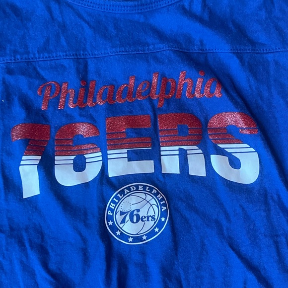 🏀 Philadelphia 76ers Girls T-Shirt | NBA | Size XL (14) - Picture 3 of 10